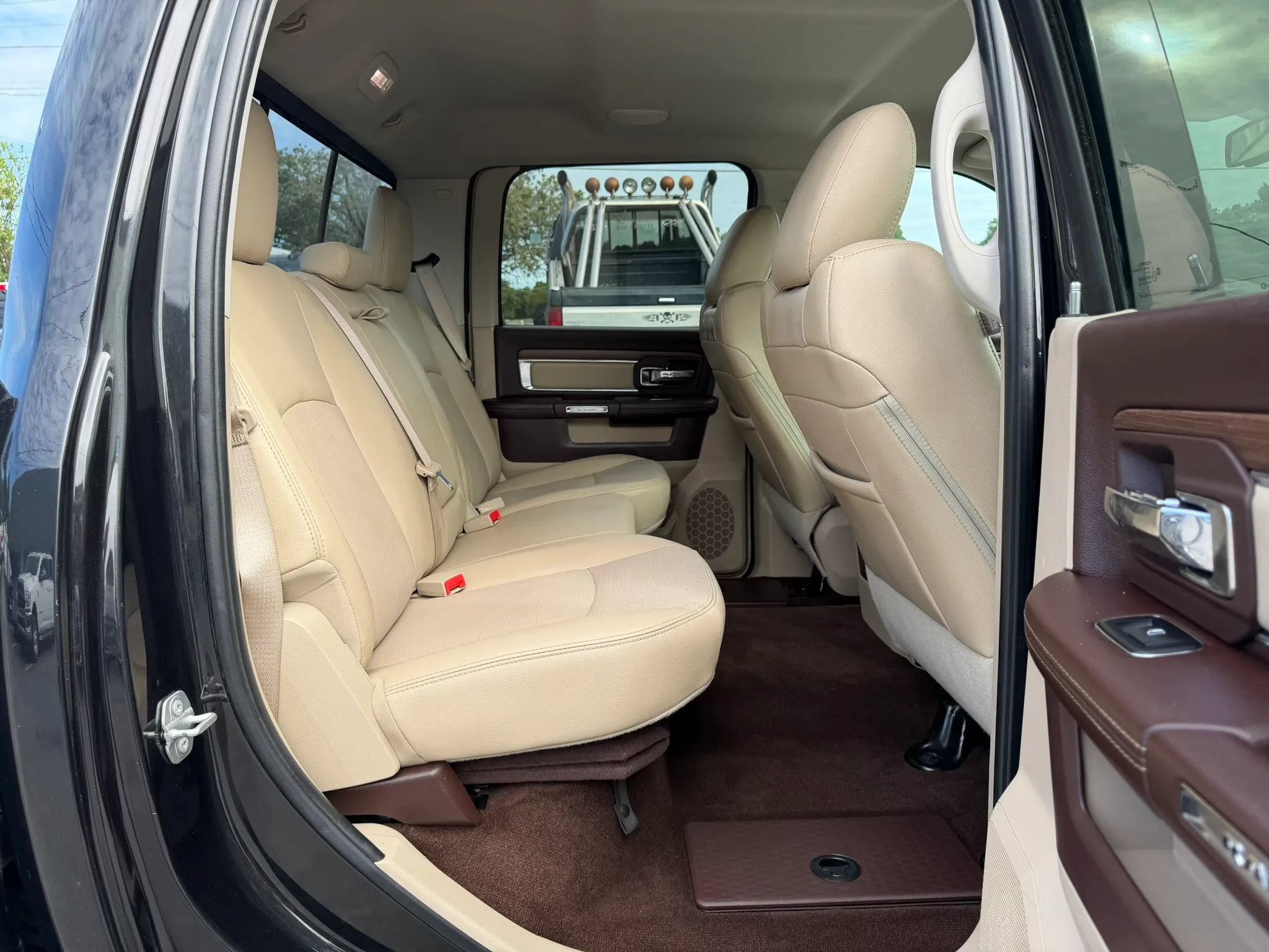 Used 2016 RAM 2500 Laramie RWD image 24