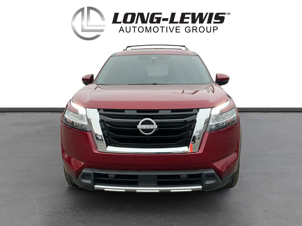 Used 2024 Nissan Pathfinder SL w/ SL Premium Package image 11