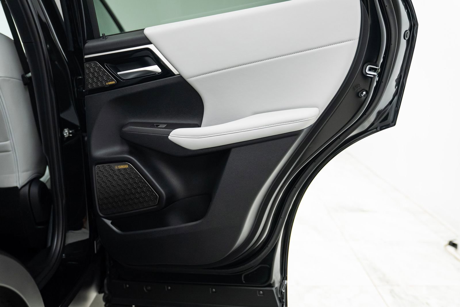 New 2026 Mitsubishi Outlander SE image 22