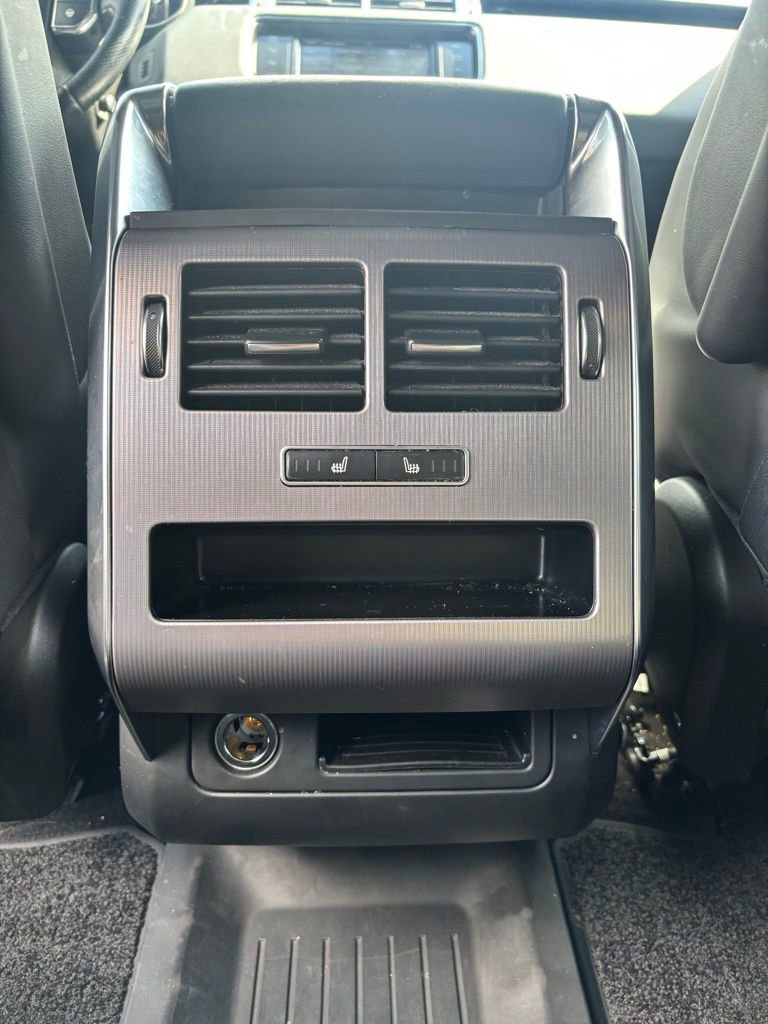 Used 2014 Land Rover Range Rover Sport HSE image 11