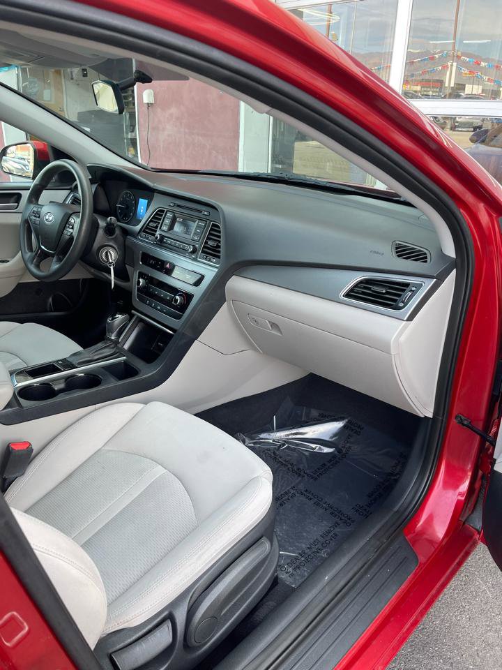 Used 2017 Hyundai Sonata SE FWD image 19