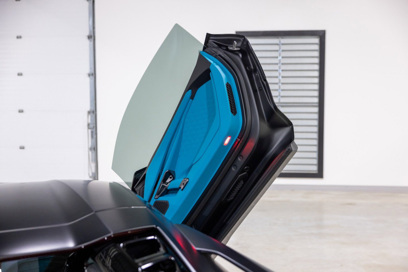 Used 2025 Lamborghini Revuelto image 32