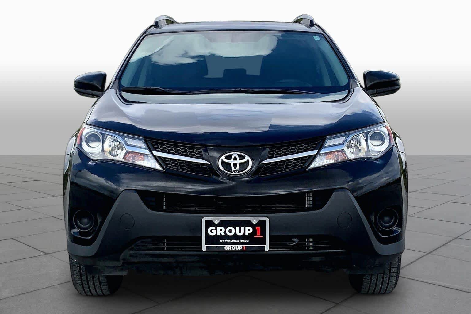 Used 2014 Toyota RAV4 LE FWD image 4
