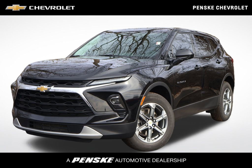 Used 2023 Chevrolet Blazer LT w/ Driver Confidence Package AWD/4WD image 1