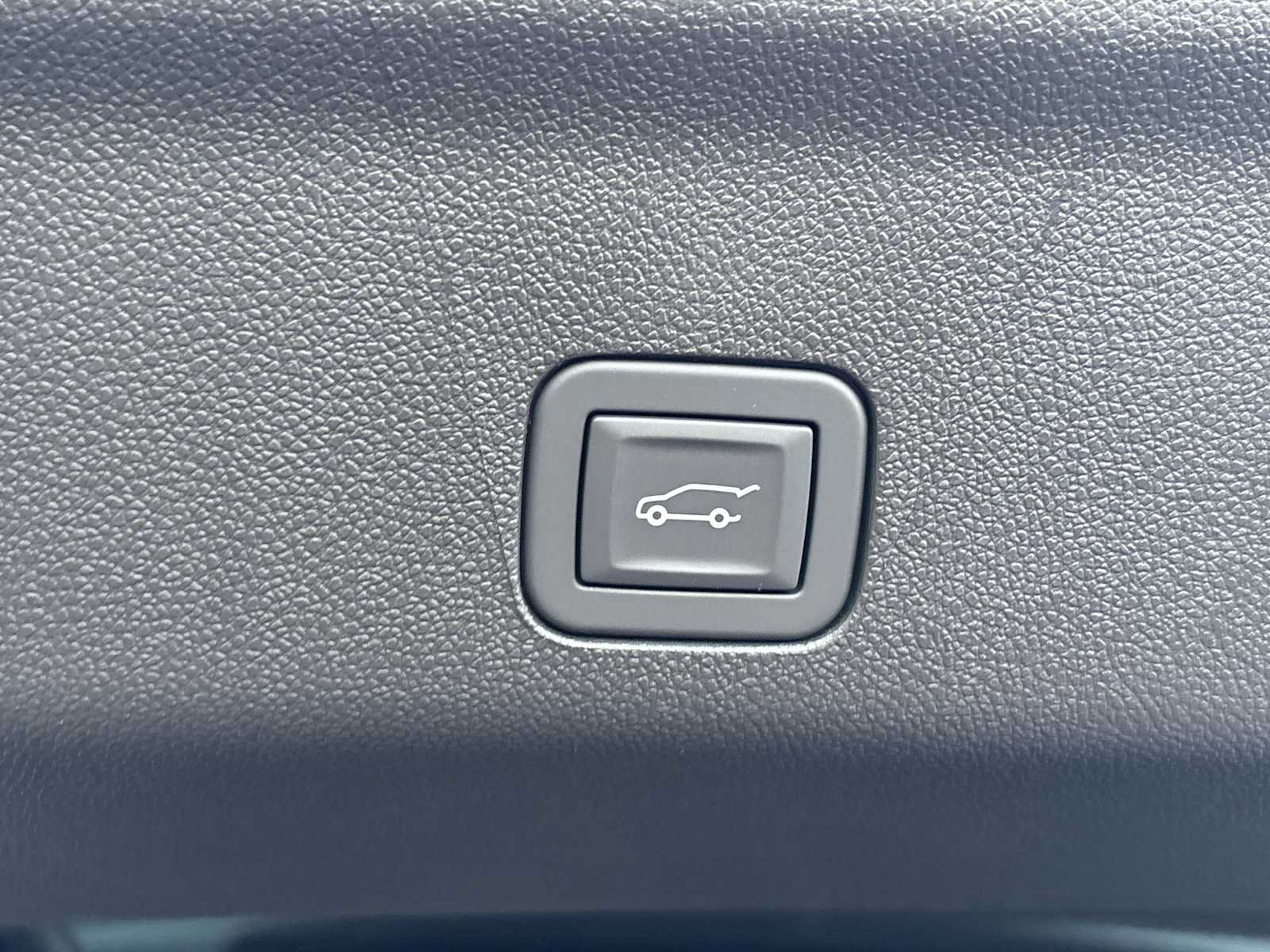 New 2026 GMC Yukon XL Denali Ultimate AWD/4WD image 19