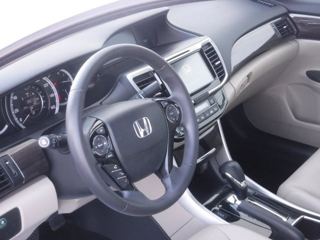 Used 2017 Honda Accord EX-L image 14