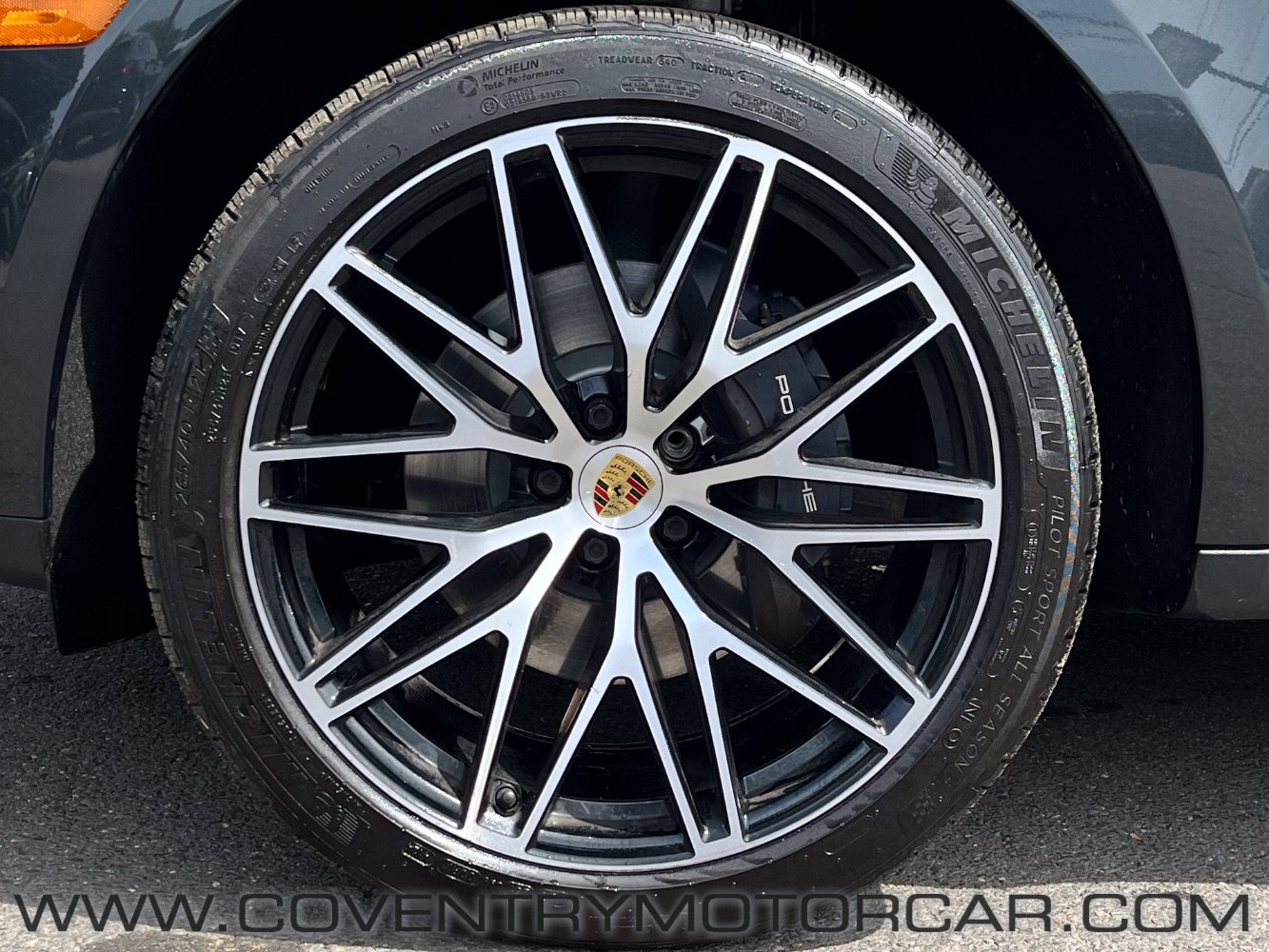 Used 2022 Porsche Macan AWD/4WD image 8