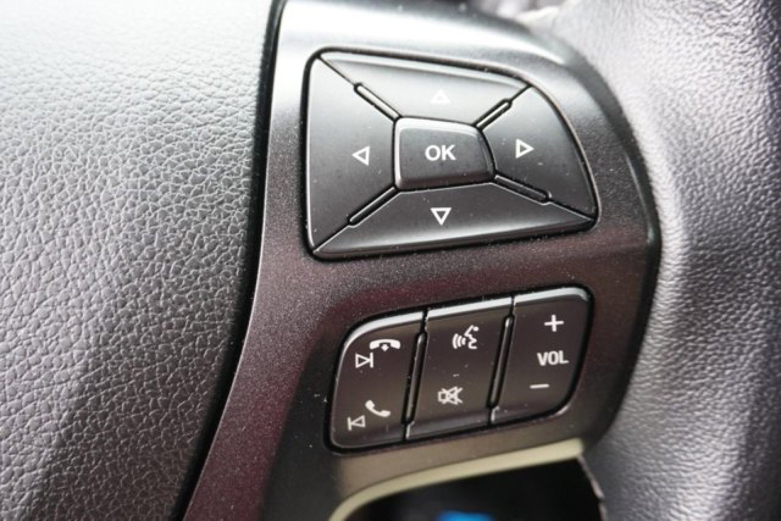 Used 2023 Ford Ranger Lariat w/ Tremor Off-Road Package image 27