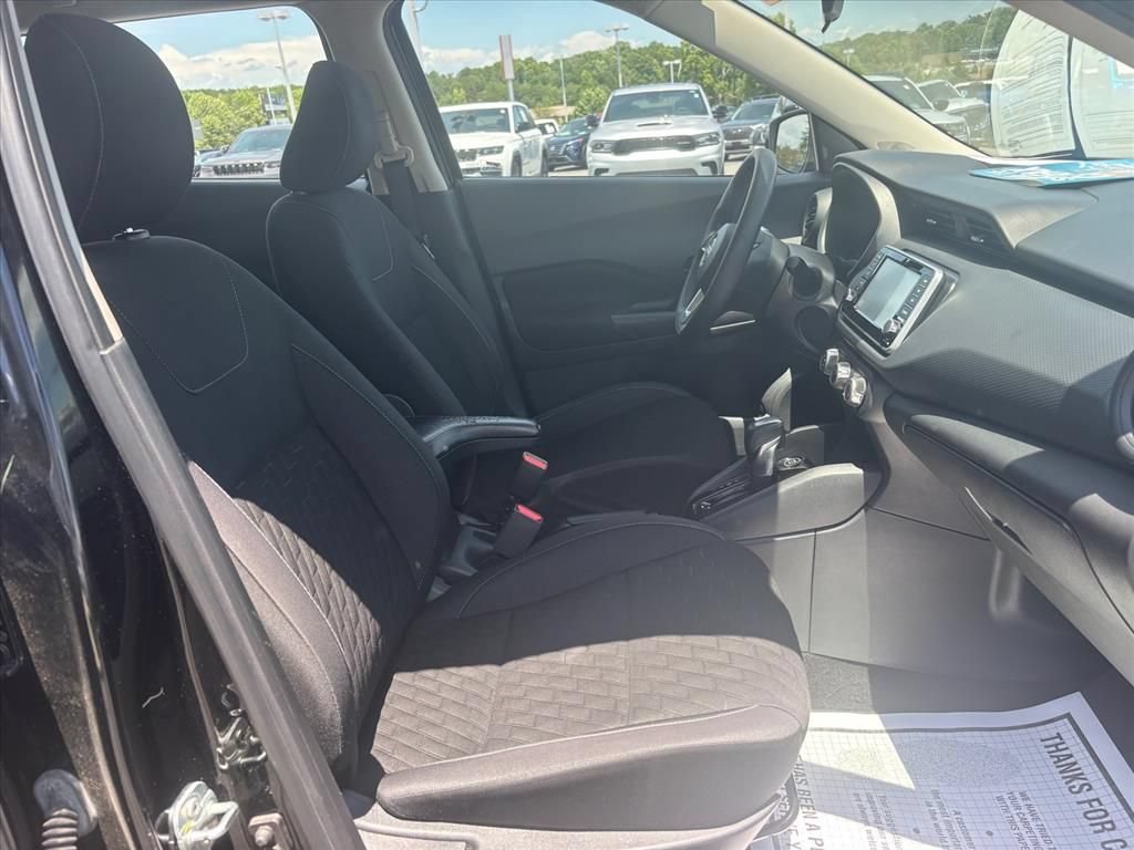 Used 2022 Nissan Kicks S FWD image 14