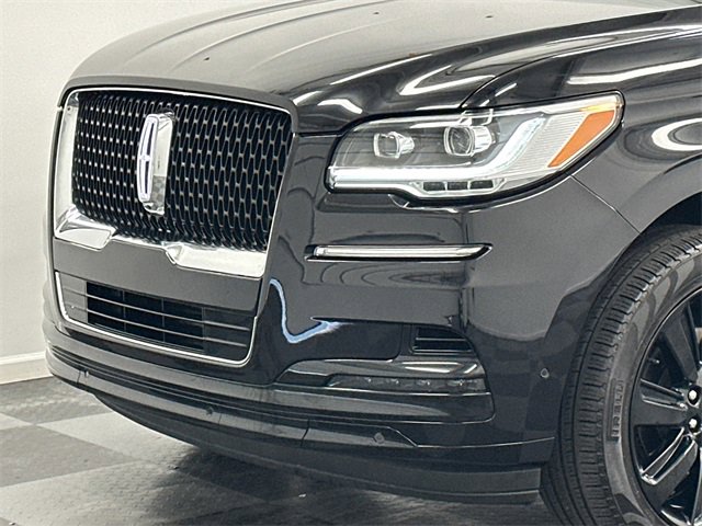 Used 2024 Lincoln Navigator Reserve image 2