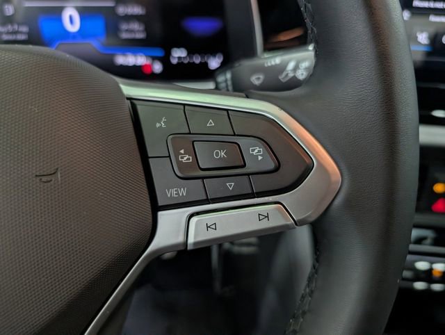 Used 2025 Volkswagen Jetta Sport image 16