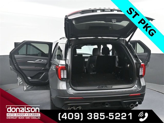 Used 2025 Ford Explorer ST image 26