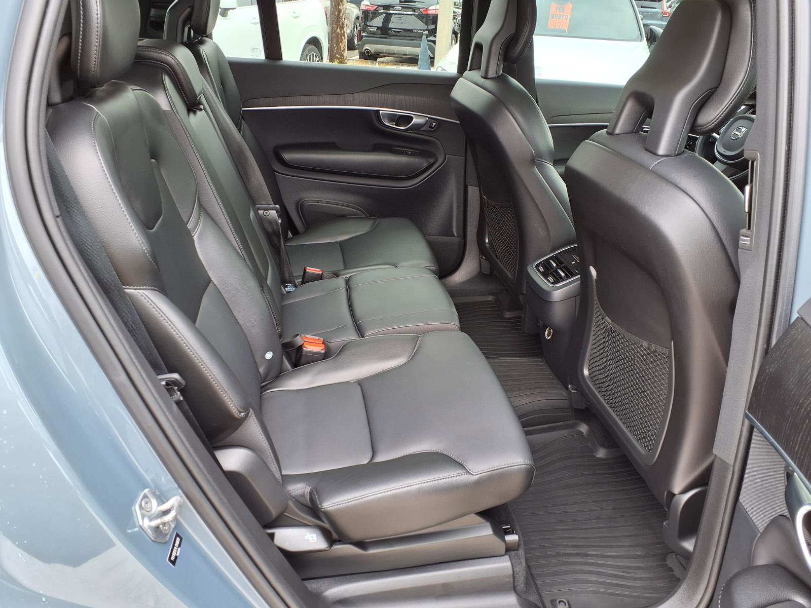 Used 2020 Volvo XC90 T5 Momentum w/ Protection Package Premier image 15