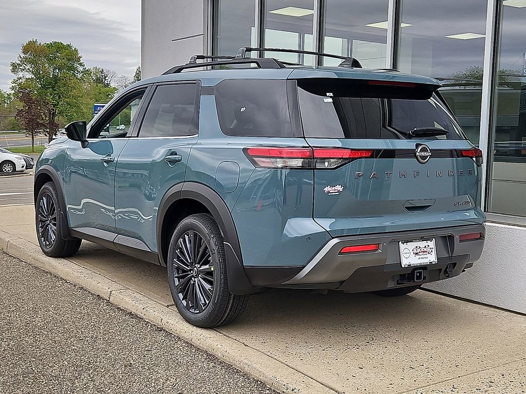 New 2026 Nissan Pathfinder SL w/ SL Premium Package AWD/4WD image 4