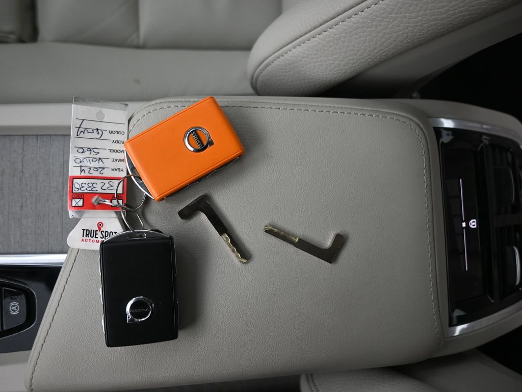 Used 2024 Volvo S60 B5 Ultimate image 15