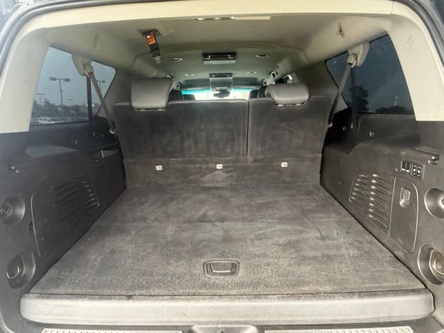 Used 2020 Chevrolet Suburban LT w/ RST Edition AWD/4WD image 28