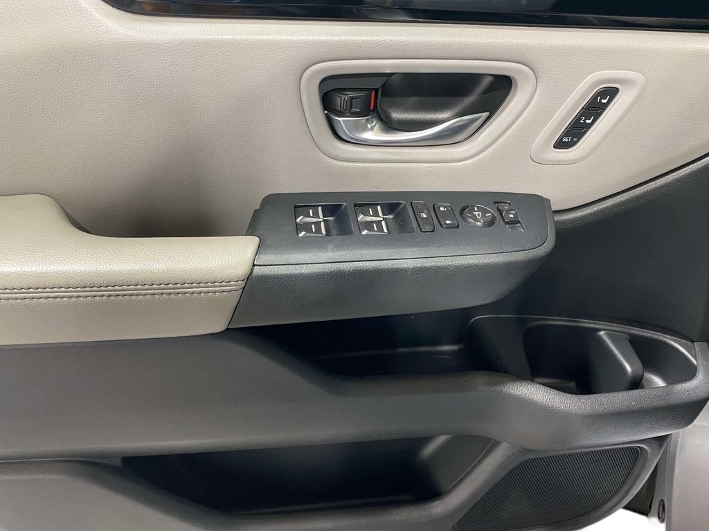 Used 2023 Honda Pilot EX-L image 18
