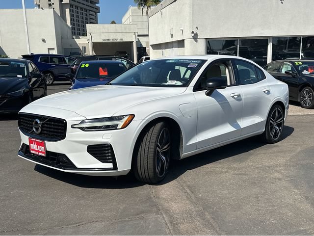 Used 2022 Volvo S60 T8 R-Design Expression w/ Premium Package AWD/4WD image 11