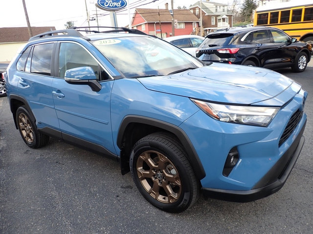 Used 2023 Toyota RAV4 WOODLAND EDITION image 8