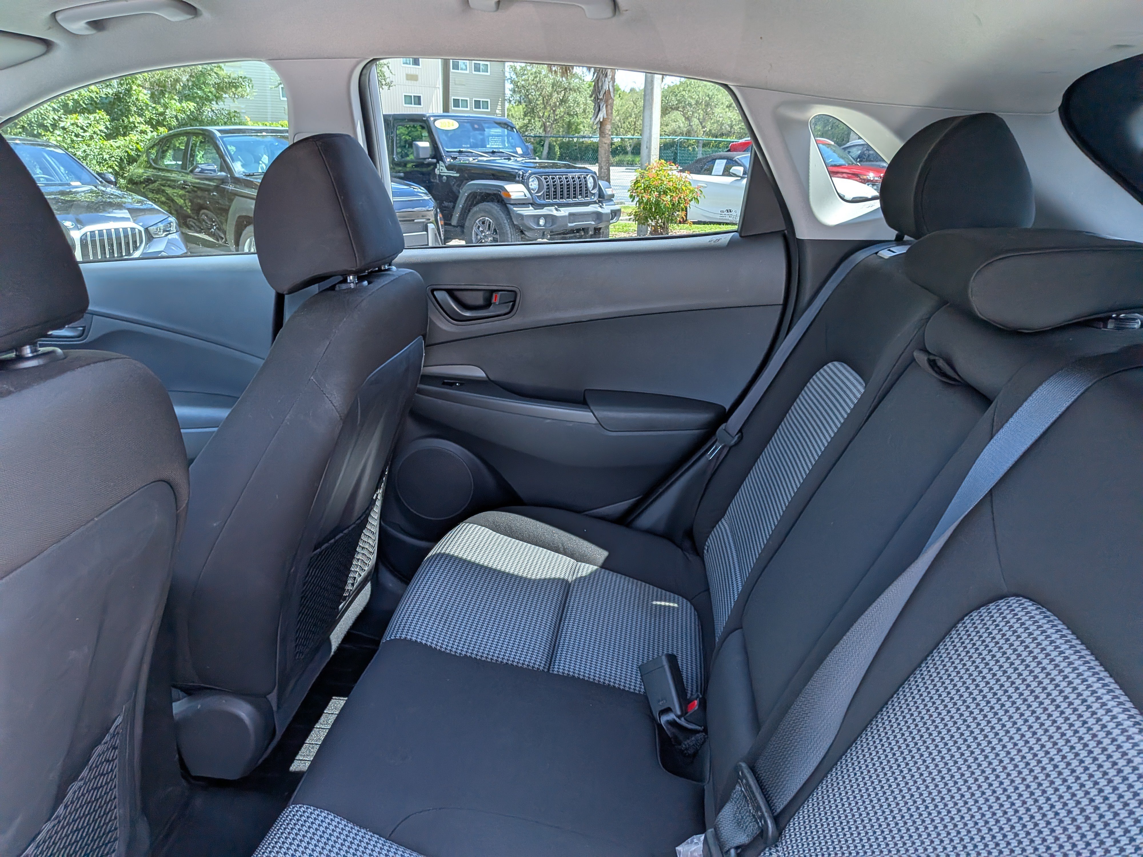 Used 2021 Hyundai Kona SEL FWD image 14