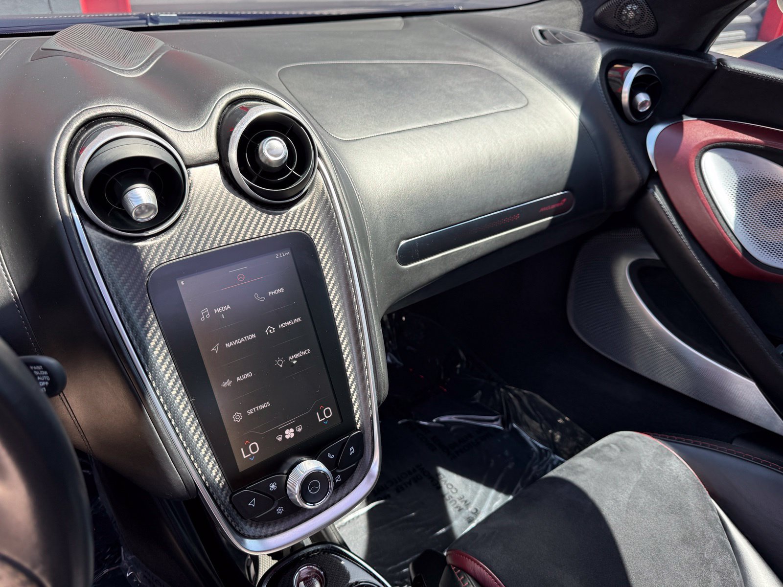 Used 2020 McLaren GT RWD image 32