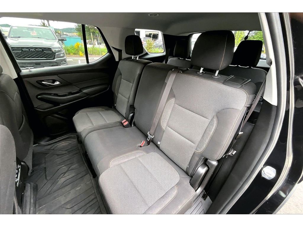Used 2021 Chevrolet Traverse LS AWD/4WD image 25