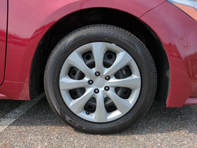 Used 2025 Toyota Corolla LE FWD image 11