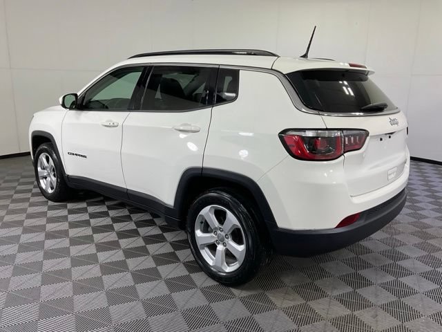 Used 2018 Jeep Compass Latitude w/ Cold Weather Group FWD image 4