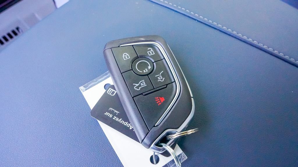 New 2025 Cadillac Escalade IQ Sport 2 w/ LPO, ONYX Package image 50