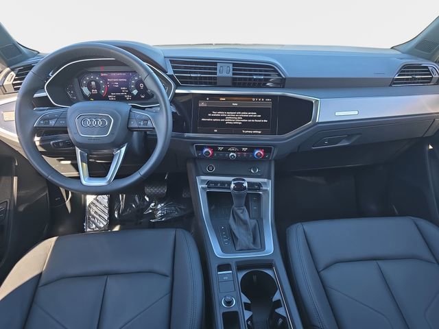 Used 2025 Audi Q3 2.0T Premium w/ Convenience Package AWD/4WD image 10