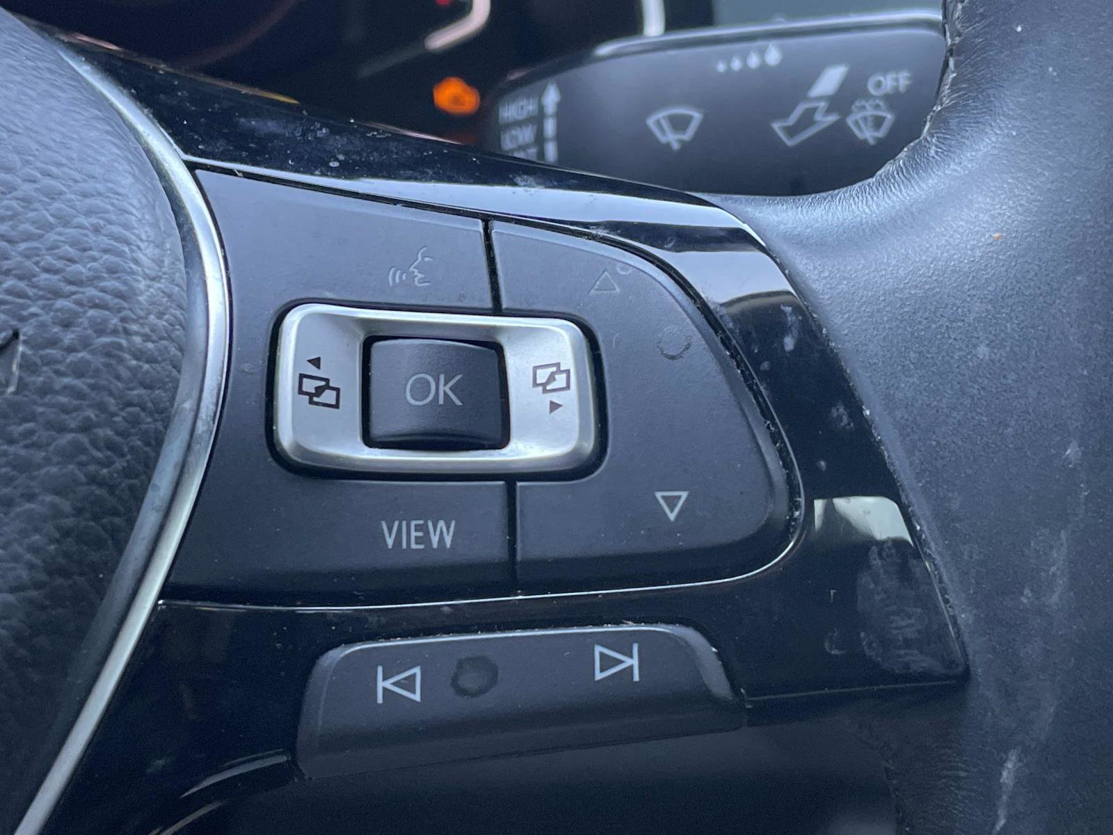 Used 2019 Volkswagen Jetta SEL Premium FWD image 23