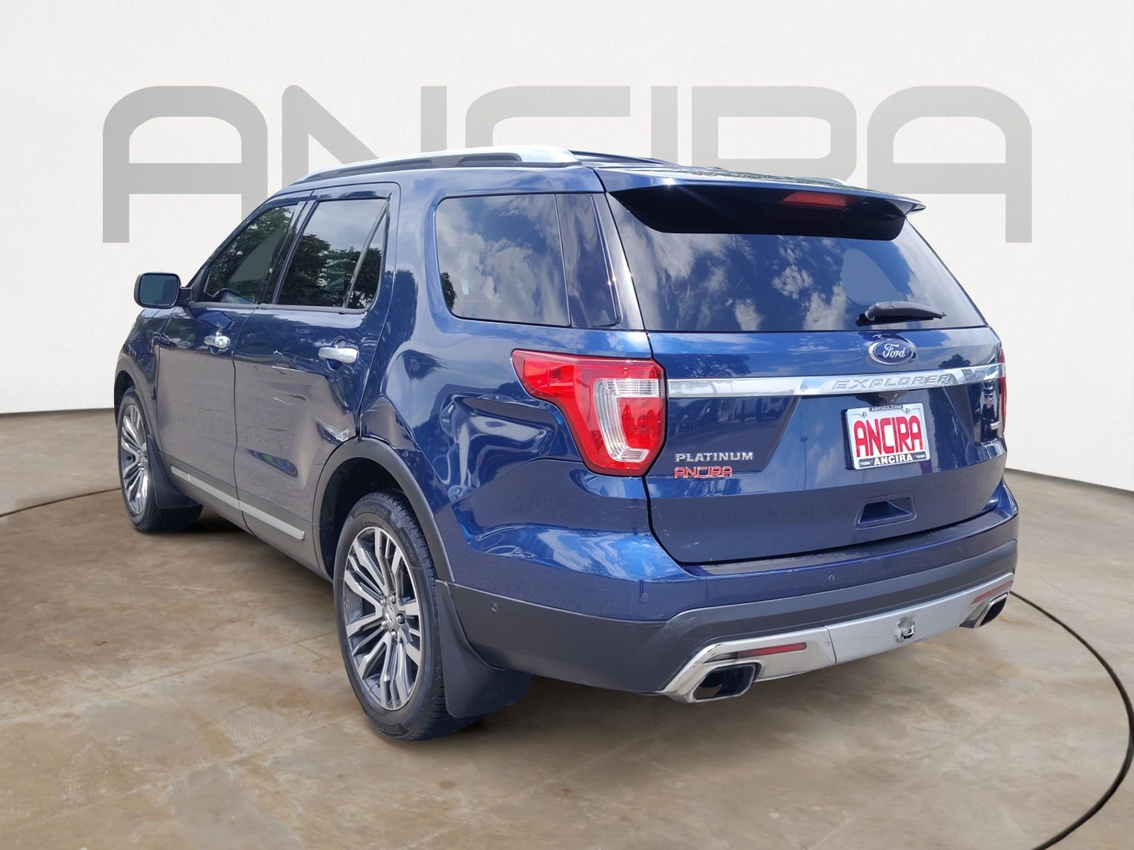 Used 2017 Ford Explorer Platinum AWD/4WD image 11