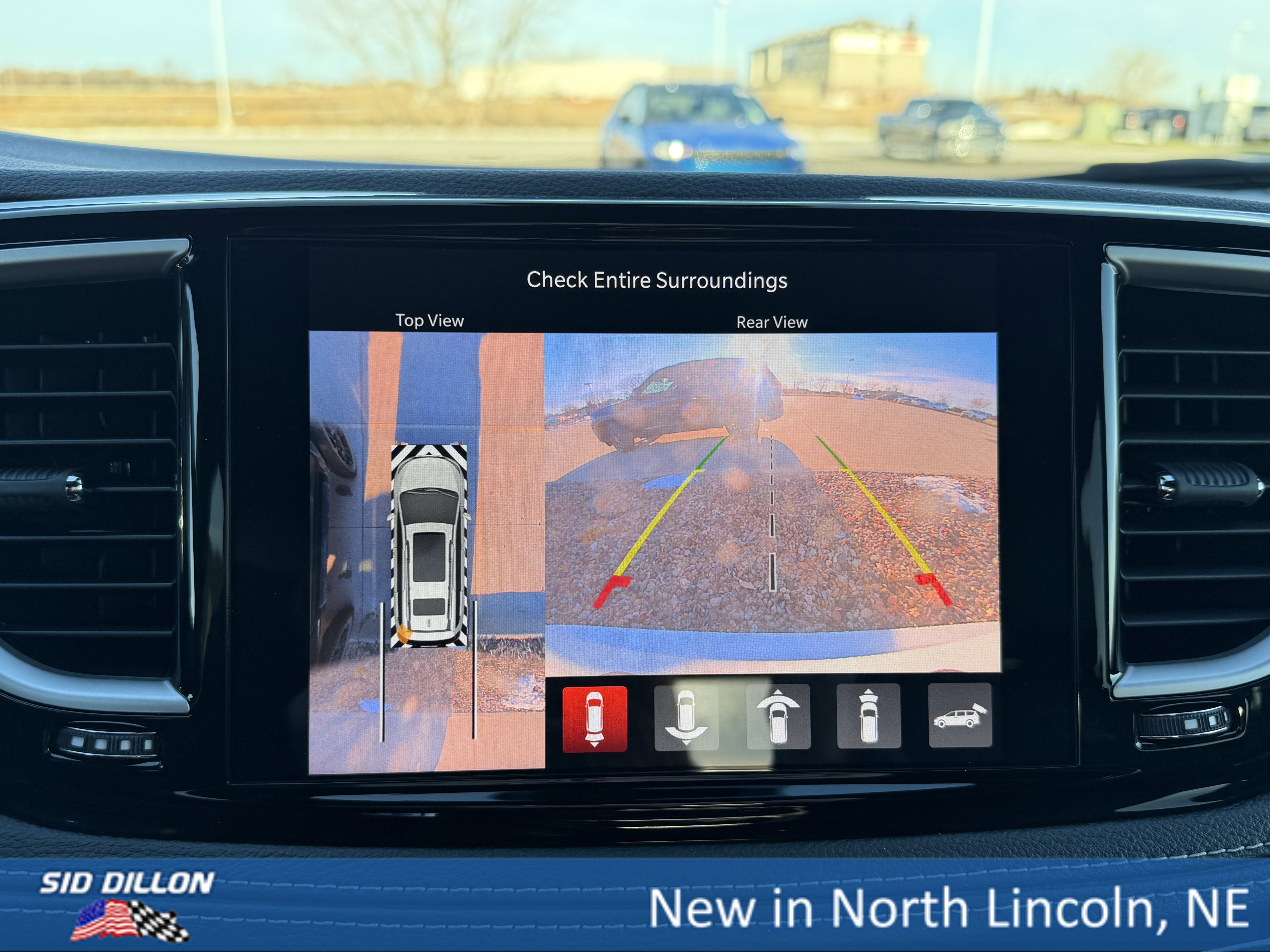 New 2026 Chrysler Pacifica Select w/ S Appearance Package image 12