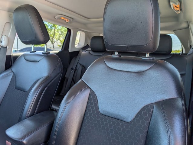 Used 2021 Jeep Compass Latitude w/ Sun and Sound Group image 19