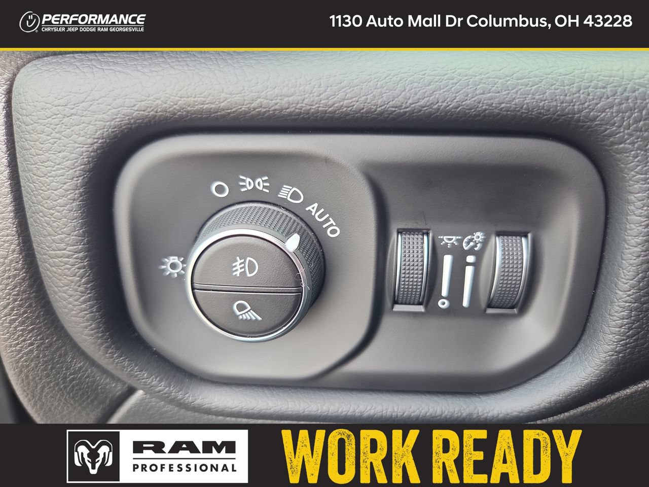 New 2026 RAM 2500 Laramie AWD/4WD image 33