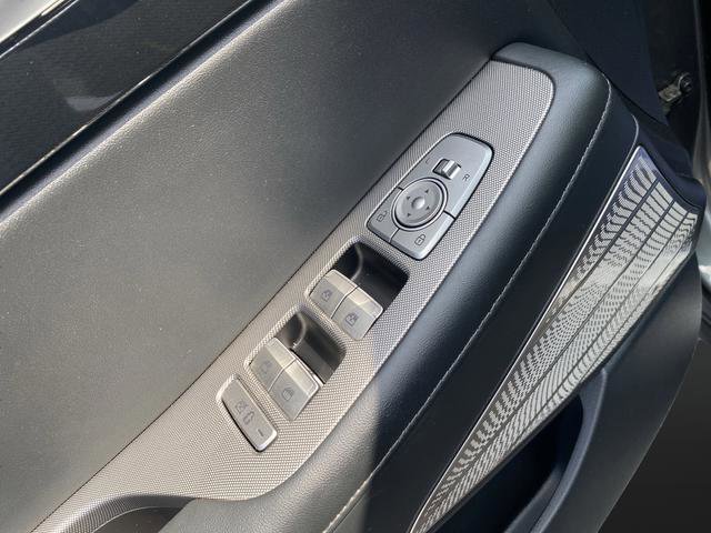 Used 2022 Hyundai Palisade Limited image 16