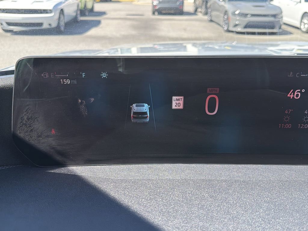 Used 2025 Ford Expedition Platinum image 38