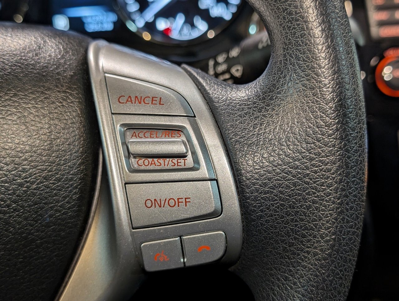 Used 2015 Nissan Rogue SV w/ SV Premium Package image 48