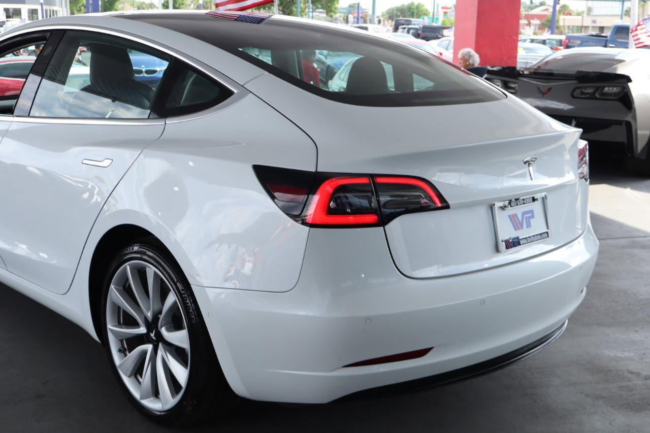 Used 2018 Tesla Model 3 Long Range RWD image 9