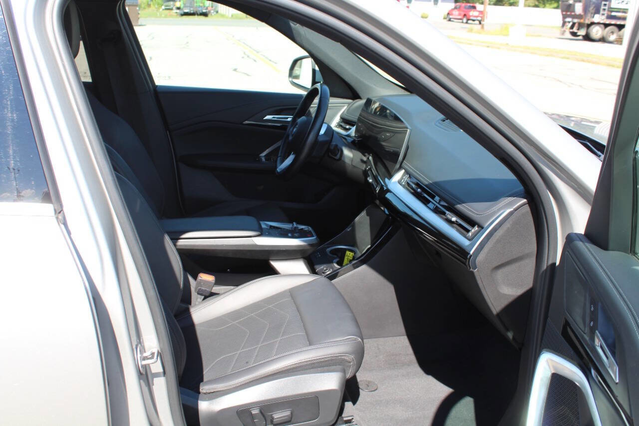 Used 2024 BMW X1 xDrive28i image 13