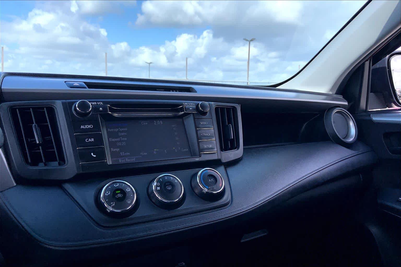 Used 2018 Toyota RAV4 LE w/ All Weather Liner Package AWD/4WD image 35