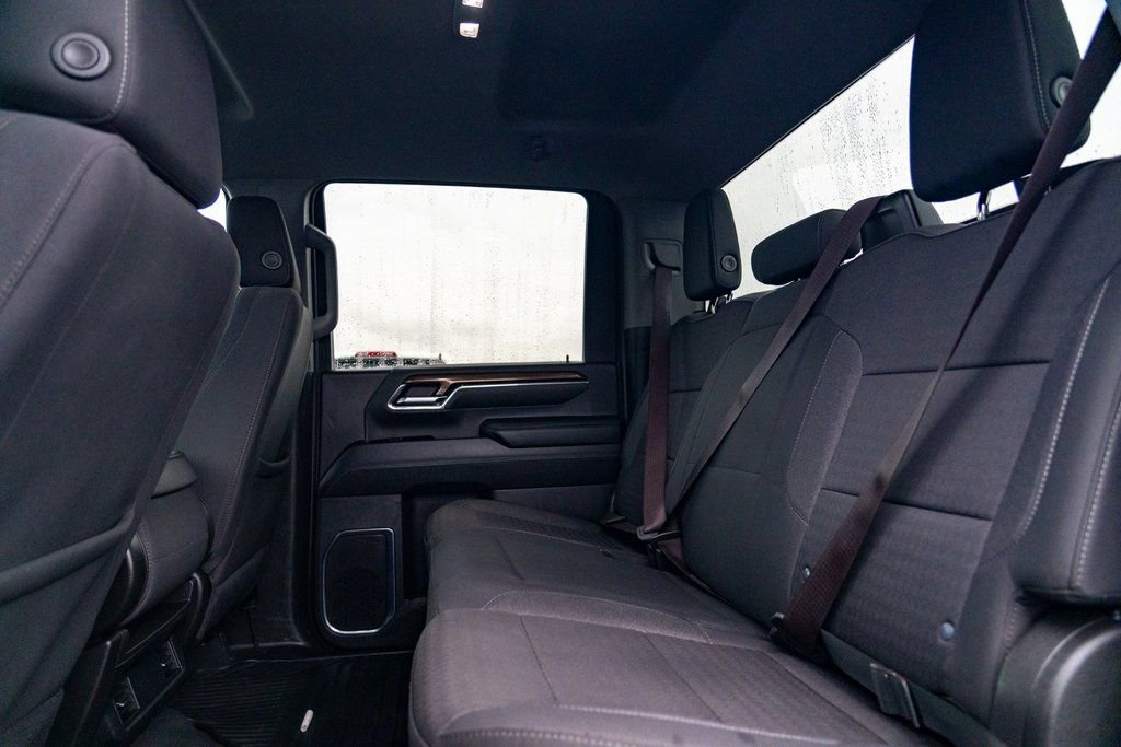 Used 2024 Chevrolet Silverado 3500 LT image 16