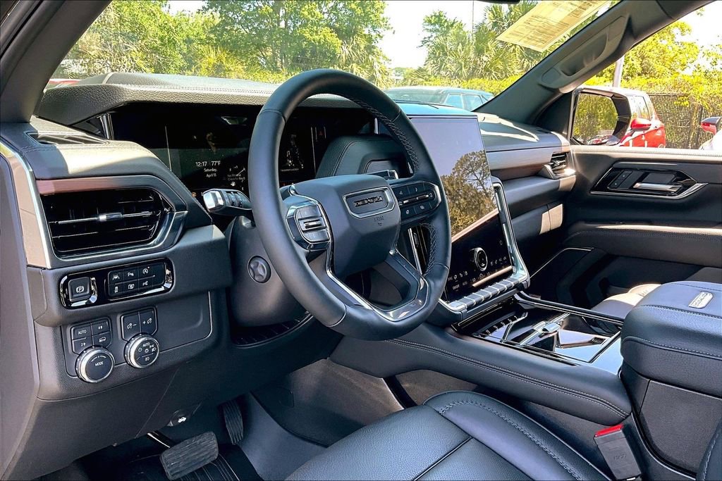 Used 2025 GMC Yukon Denali w/ LPO, Floor Liner Package AWD/4WD image 17