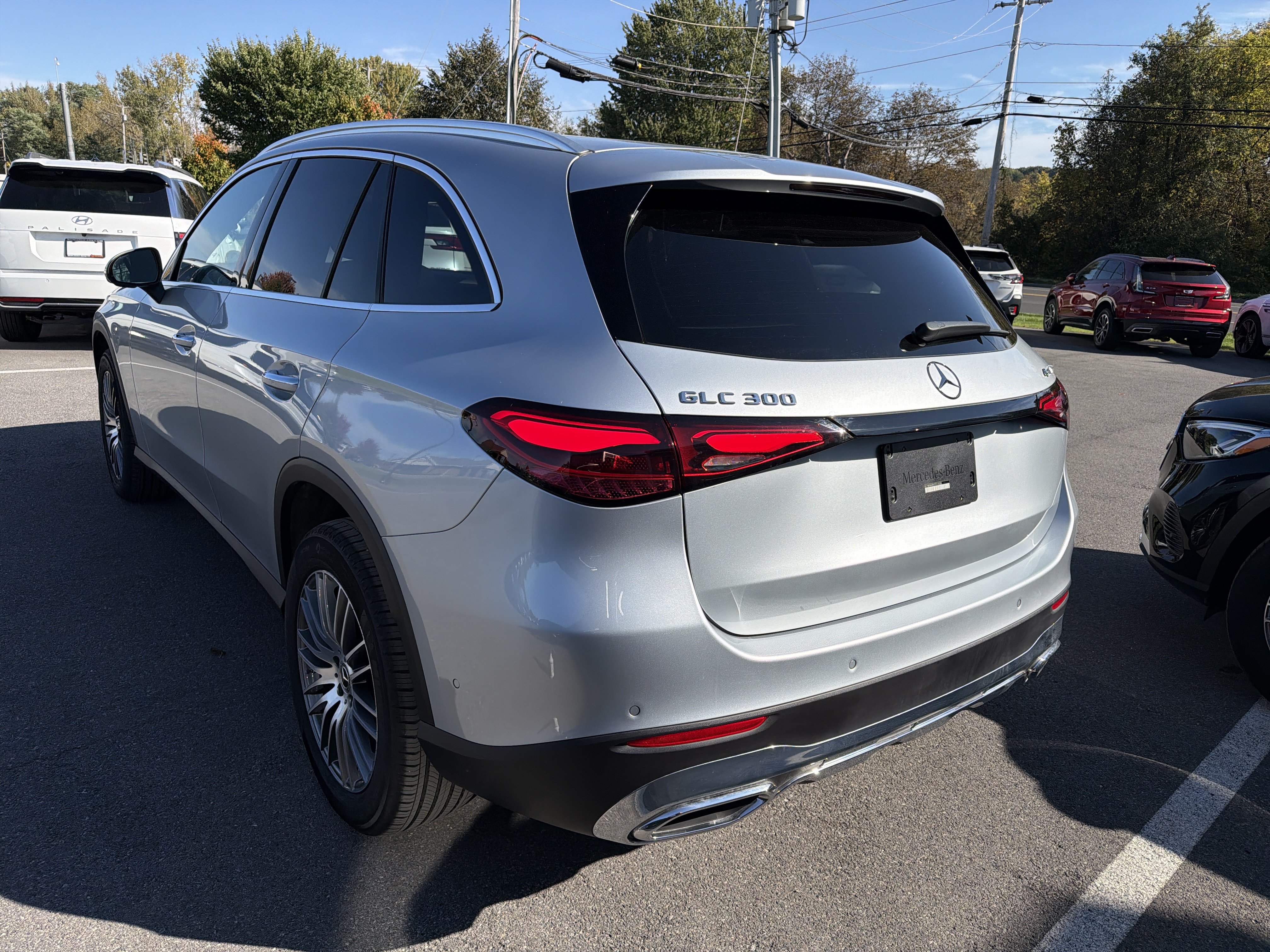 Used 2026 Mercedes-Benz GLC 300 4MATIC image 5
