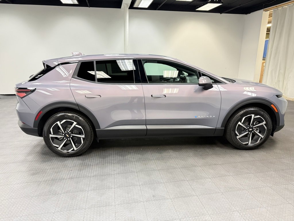 New 2026 Chevrolet Equinox EV LT image 7