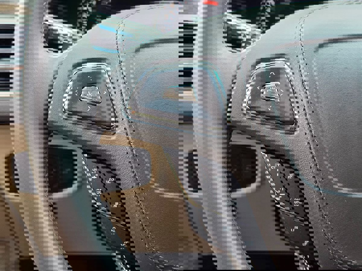 Used 2017 Lincoln MKZ Reserve image 31