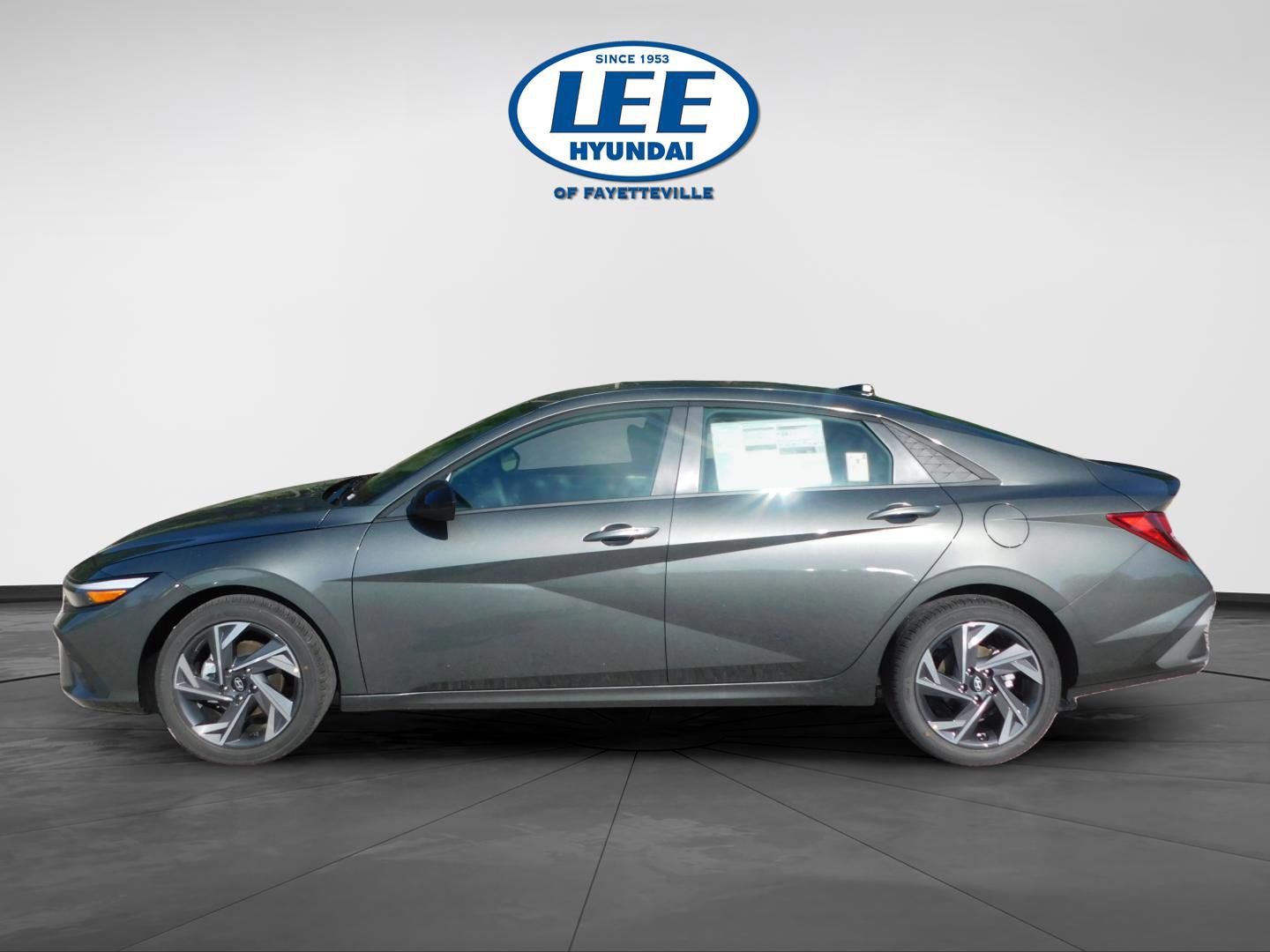 Certified 2025 Hyundai Elantra Sport FWD image 6