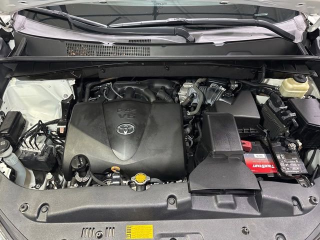 Used 2017 Toyota Highlander Limited FWD image 12