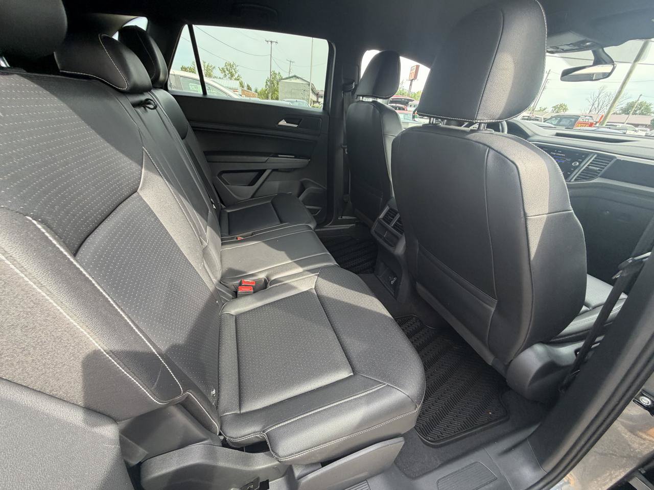 Used 2020 Volkswagen Atlas Cross Sport SE AWD/4WD image 13