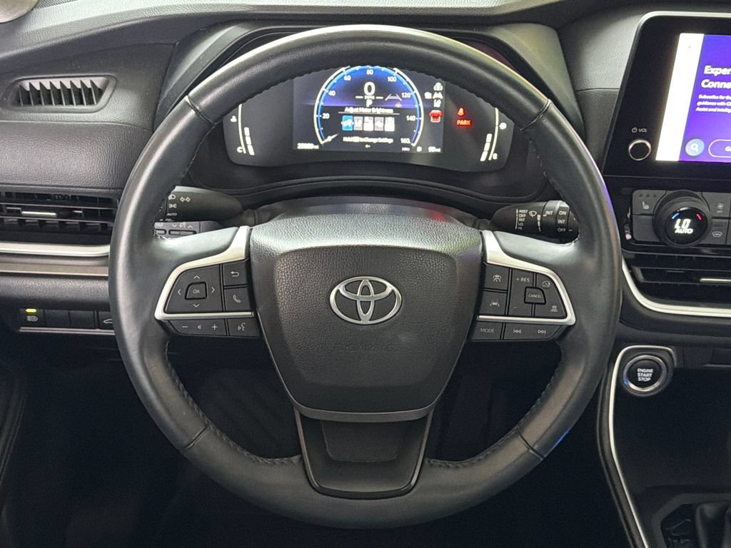 Used 2024 Toyota Grand Highlander AWD image 4